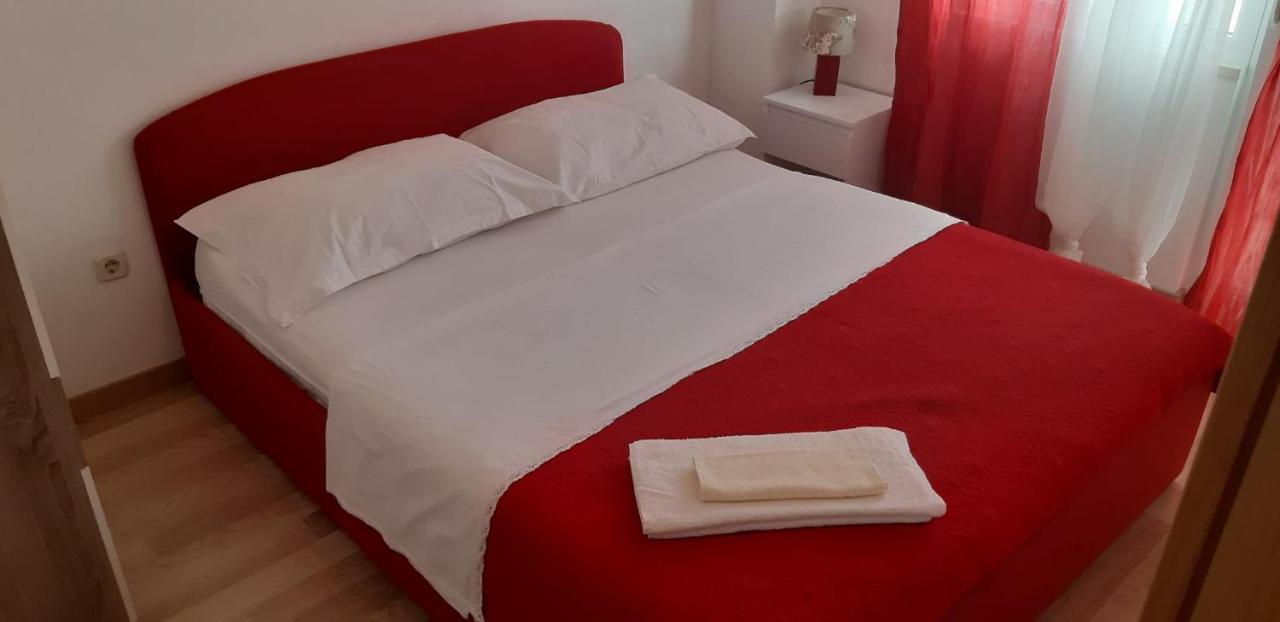 Apartments Luka Sevid ภายนอก รูปภาพ