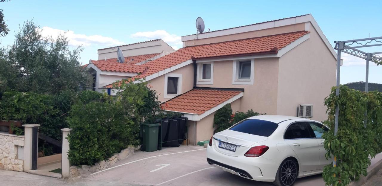 Apartments Luka Sevid ภายนอก รูปภาพ