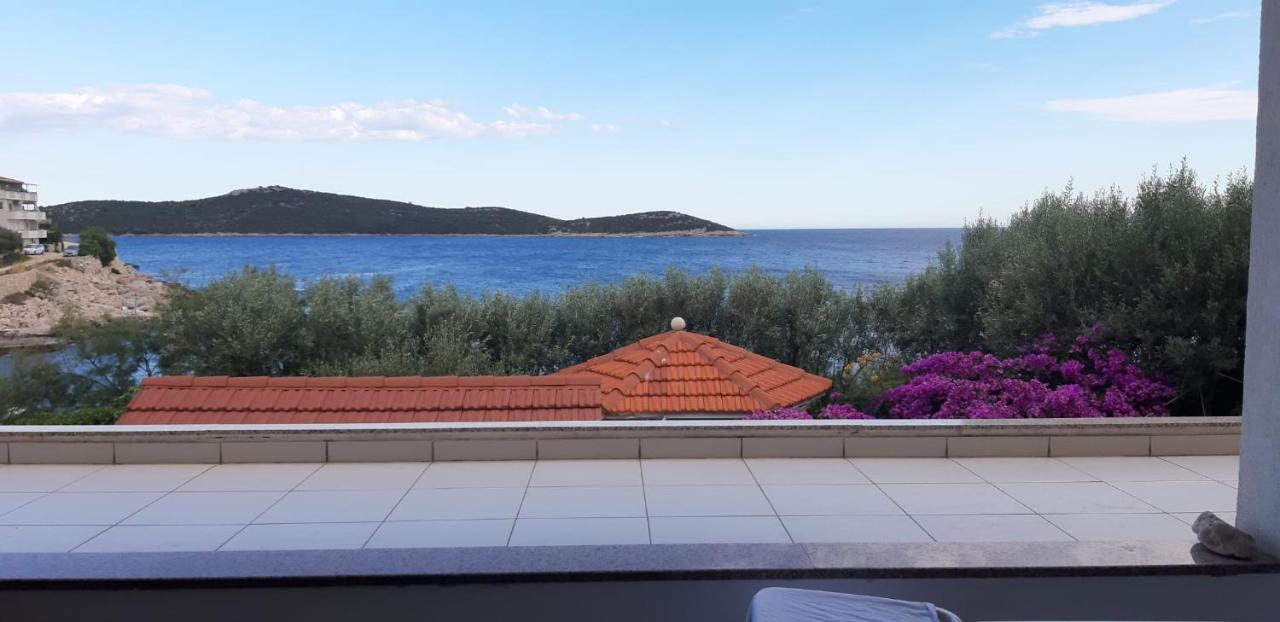 Apartments Luka Sevid ภายนอก รูปภาพ