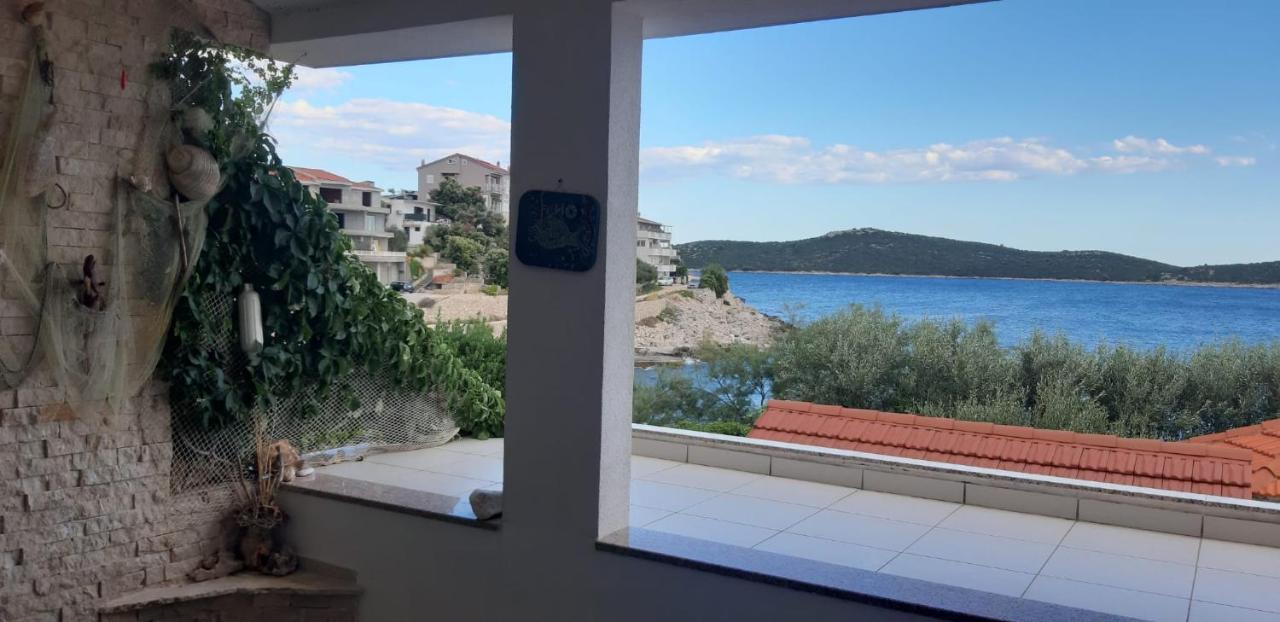 Apartments Luka Sevid ภายนอก รูปภาพ