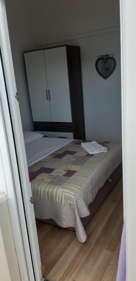 Apartments Luka Sevid ภายนอก รูปภาพ