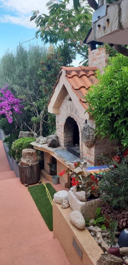 Apartments Luka Sevid ภายนอก รูปภาพ