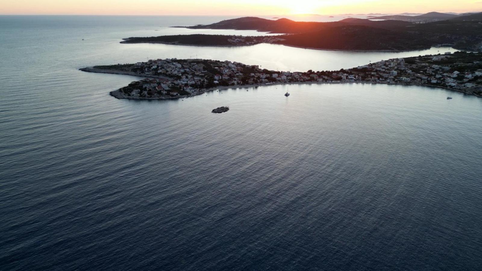 Apartments Luka Sevid ภายนอก รูปภาพ