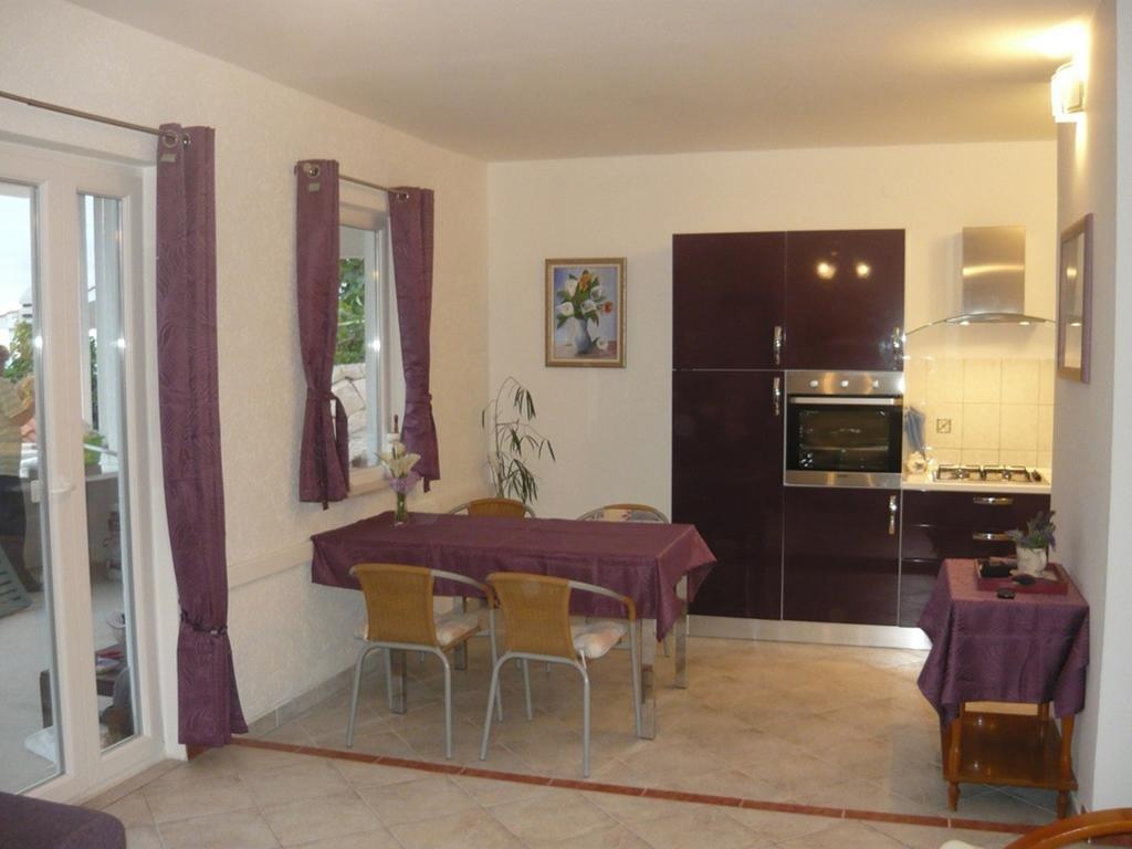 Apartments Luka Sevid ภายนอก รูปภาพ