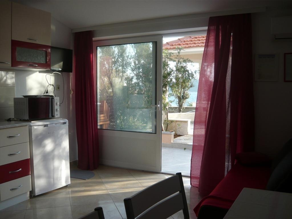 Apartments Luka Sevid ภายนอก รูปภาพ